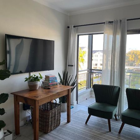 Luxury One Bedroom Apartment Somerset West Exteriör bild