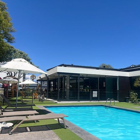 Luxury One Bedroom Apartment Somerset West Exteriör bild