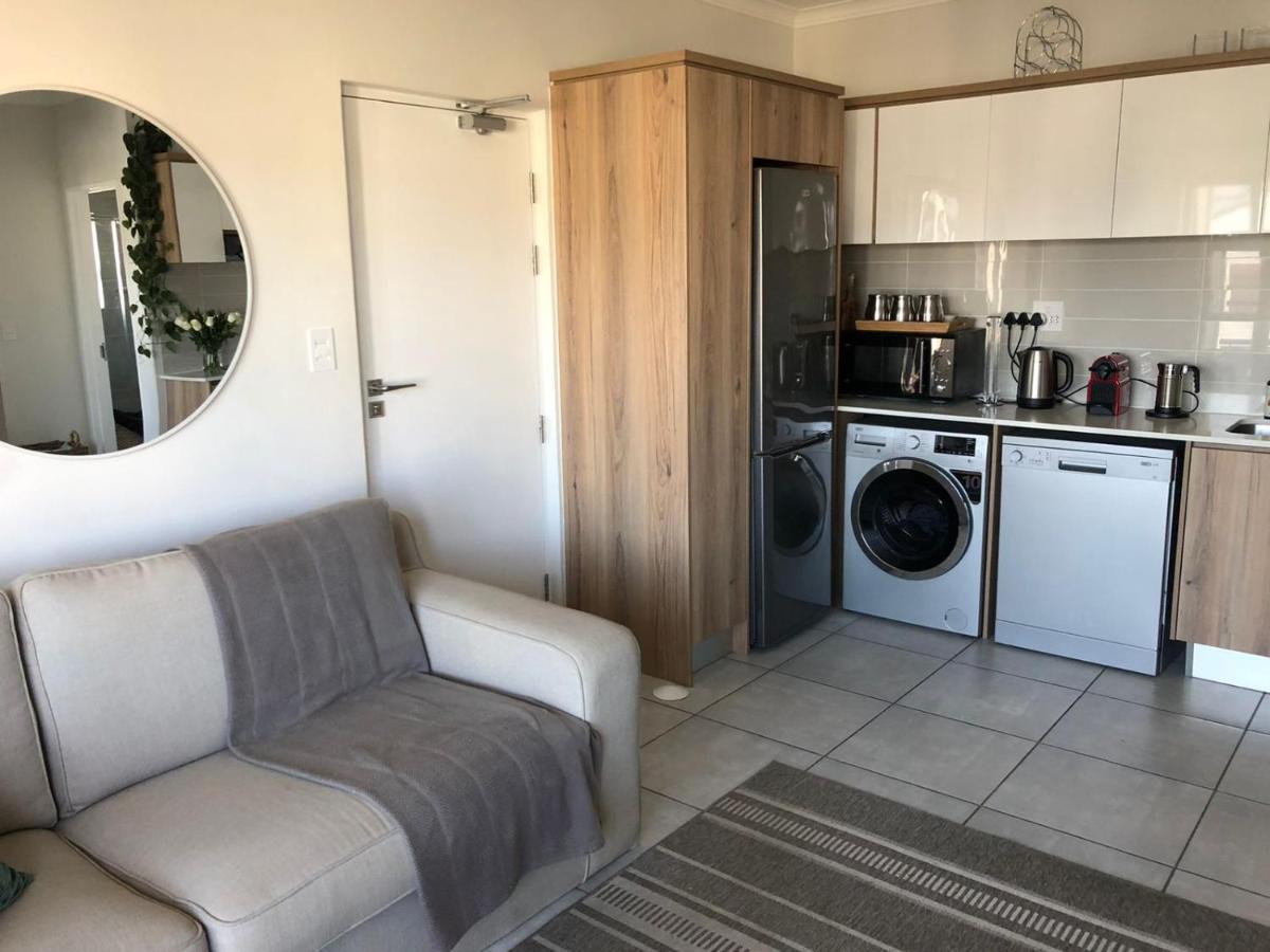 Luxury One Bedroom Apartment Somerset West Exteriör bild