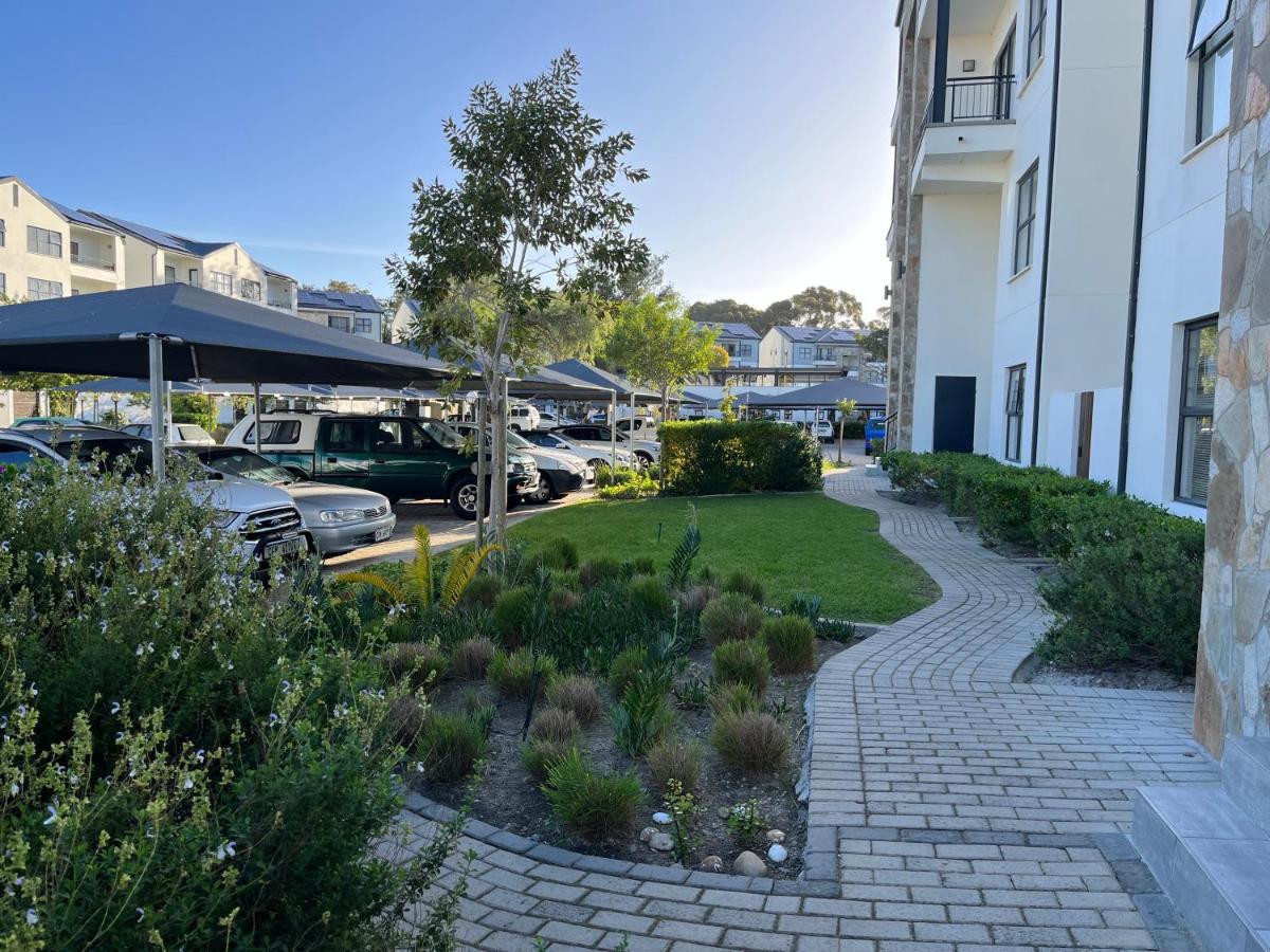 Luxury One Bedroom Apartment Somerset West Exteriör bild